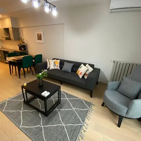 Site Icinde! New! Modern In Kadikoy